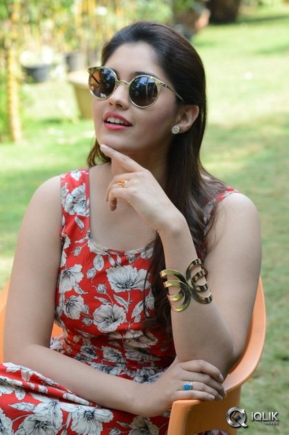 Surabhi-Interview-About-Express-Raja